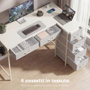 Scrivania Angolare 126x48x80 cm a 6 Cassetti con Gancio Laterale e Prese Integrate in Legno e Acciaio Bianco      