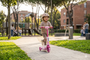 Monopattino Elettrico Deluxe a 3 Ruote 67x32x69 cm Luci LED RGB Casco e Protezioni Incluse Rosa