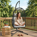 Sedia a Uovo Sospesa 105x101x196 cm con Supporto e Cinghia di Sicurezza in Metallo e Rattan PE Nero e Grigio Chiaro      