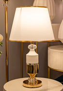 Lampada da Tavolo Gipsy Ø30x52 cm in Ferro e Tessuto Oro e Bianco      