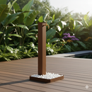 Fontana da Giardino Design a Colonna Quadrata Rubinetto in Ottone e Base con Ciottoli Corten