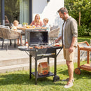 Barbecue a Carbone 110x46,5x101 cm con 2 Ripiani Laterali Termometro Coperchio e Ruote in Metallo e Acciaio Nero      