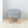 Pouf in Tessuto e Legno Massello 40x40x40H cm Fumer Ruben Grigio